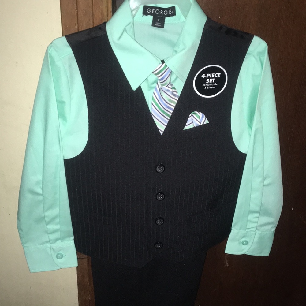 4 piece suit never worn